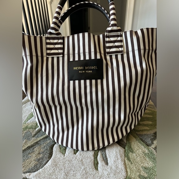 Henri Bendel Striped Weekender X-Large Tote NWOT - Picture 3 of 15